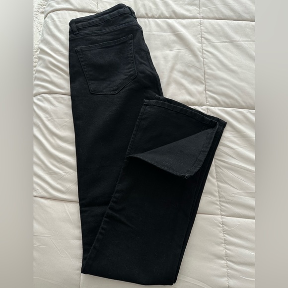 NWT- High rise Zara Jeans with slit on the bottom (very trendy and stretchy) - Picture 3 of 3